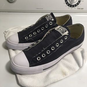 converse slip on SZ10MUS(F12) Like New!